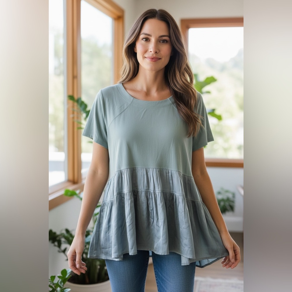 Soft Surroundings Khloe Women’s L Bay Leaf Green Tiered Peplum Top